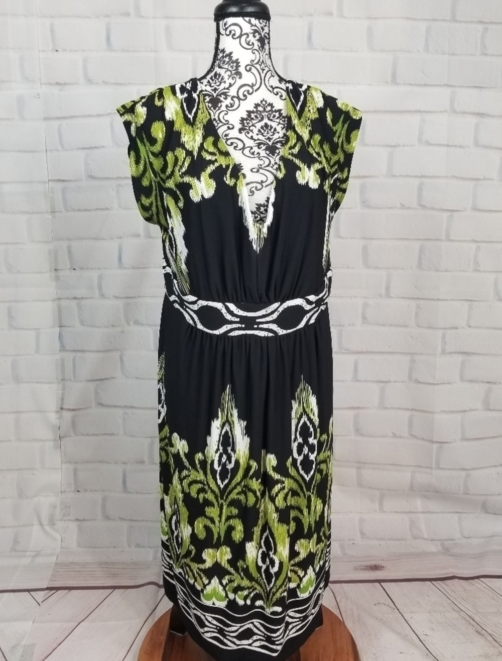 Dressbarn geo print stretch knit popover dress NWT